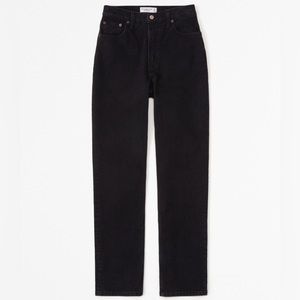 Abercrombie and Fitch Ultra High Rise 90s Straight Jean (29 Extra Short)